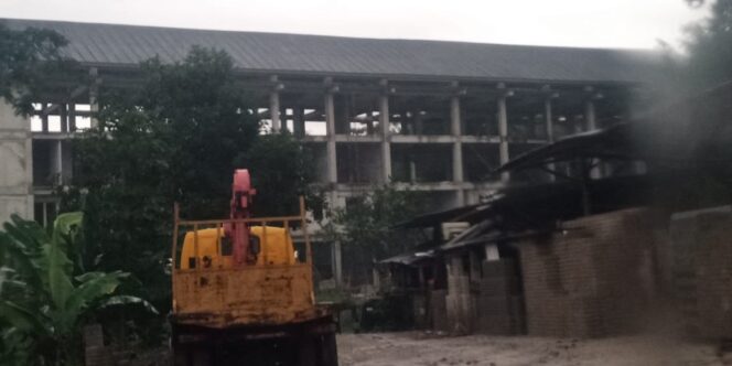 
					Disnaker Lampung Diminta Panggil Rekanan Proyek Rusun Lanjutan, Agus Nompitu : Kami Akan Turunkan Tim Pengawas