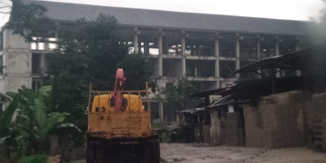 
					Proyek Pembangunan Rusun di Jalan Raden Gunawan Senilai Rp. 11,5 Miliar Terkesan Minim Pengawasan