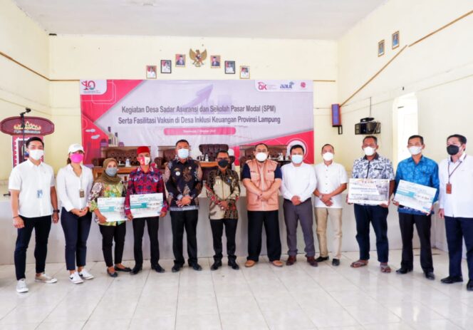 
					Dukung Pemulihan Ekonomi, OJK Lampung Gelar Vaksinasi Covid-19 dan Sekolah Pasar Modal serta Edukasi Desa Sadar Asuransi di Desa Inklusi Keuangan Lamsel