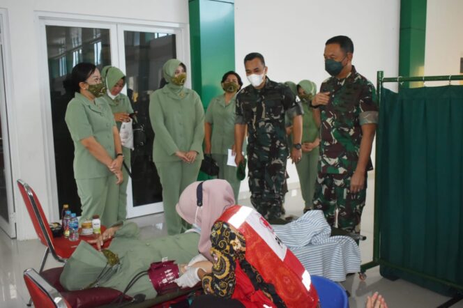 
					Sambut Hari Juang TNI AD Ke-76, Korem 043/Gatam Sumbang 94 Kantong Darah Ke PMI