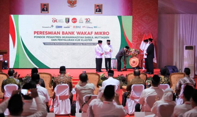 
					Tingkatkan Akses Keuangan Masyarakat, Wapres Resmikan Bank Wakaf Mikro di Lampung