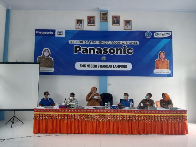 
					Perdana, SMKN 9 Bandar Lampung Gelar Diklat Perawatan dan Perbaikan AC, Disdikbud Apresiasi