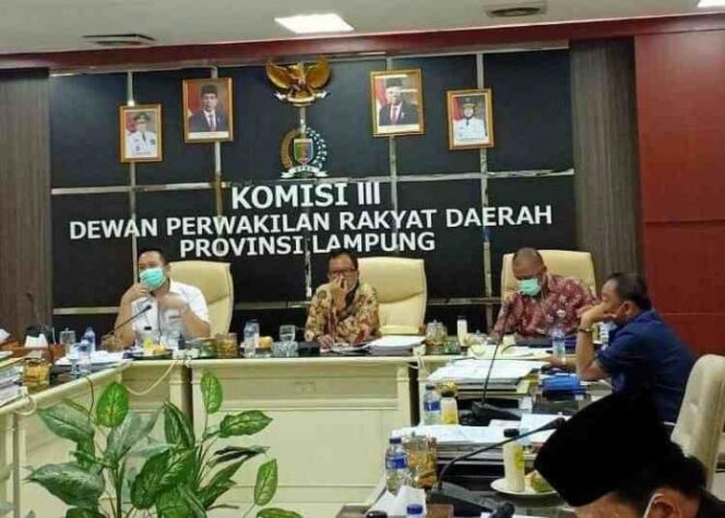 
					Pemprov Lampung Diganjar Penghargaan Tata Kelola Keuangan Terbaik, Ketua Komisi III Minta Pertahankan dan Tingkatkan