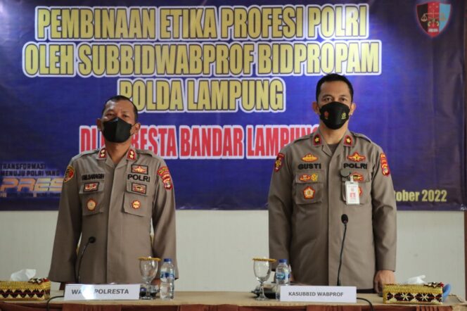 
					Personel Polresta Bandar Lampung giat pembinaan Etika dan pembinaan pemulihan profesi oleh Bidpropam Polda Lampung