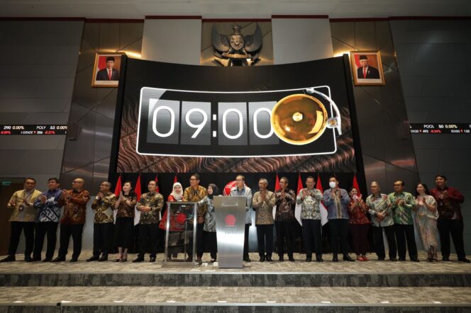 
					OJK Luncurkan Roadmap Pasar Modal Indonesia 2023-2027