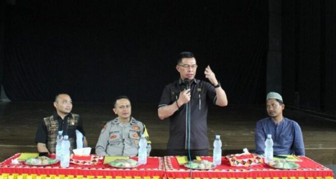 
					Yanuar Irawan Sosialisasi Perda Penyelesaian Konflik di Tanggamus