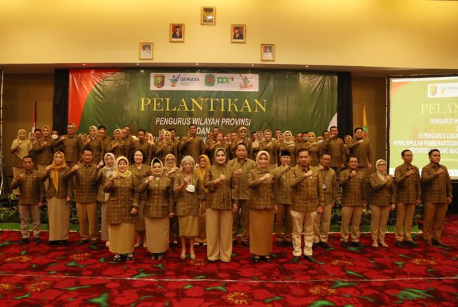 
					Riana Sari Arinal Dilantik sebagai Ketua Kehormatan PPTI Lampung 2022-2027