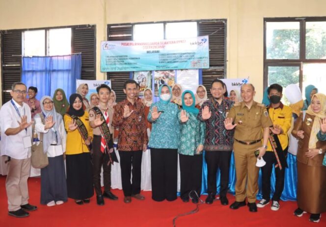 
					Ketua TP PKK Lampung Buka Bakti Sosial Kolaborasi Percepatan Penurunan Stunting