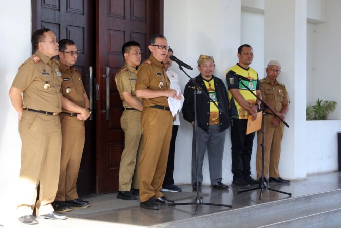 
					Sekdaprov Lepas Kontingen Kormi Lampung Ikuti Festival Olahraga Rekreasi Nasional VII di Jawa Barat