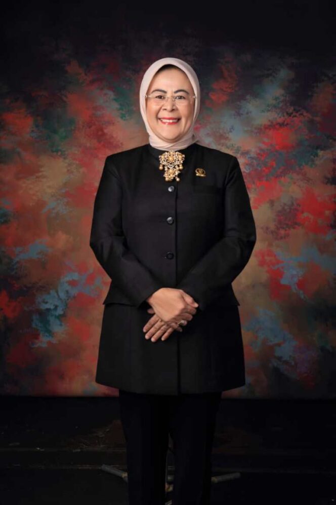 
					Elly Wahyuni Apresiasi Pemerintah dan DPRD Bandarlampung Respon Cepat Ijazah Siswa yang Ditahan Sekolah