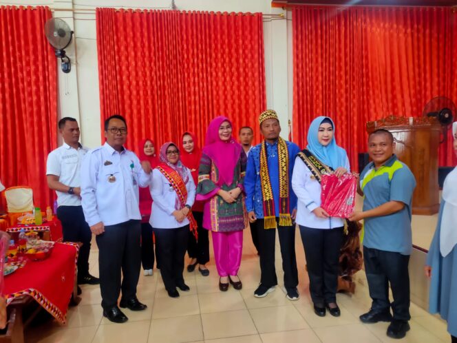 
					Bupati Dewi Handajani Buka Pelatihan Mendongeng Bagi Guru IGTKI – PGRI Tanggamus