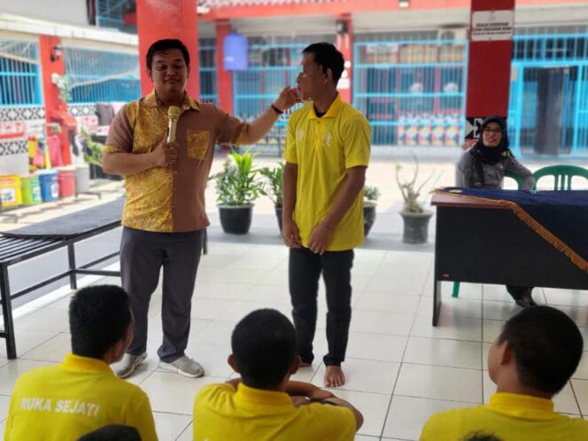
					Tim Hope Indonesia Sambangi Rutan Kota Agung, Sapa Warga Binaan Berikan Pembinaan Mental