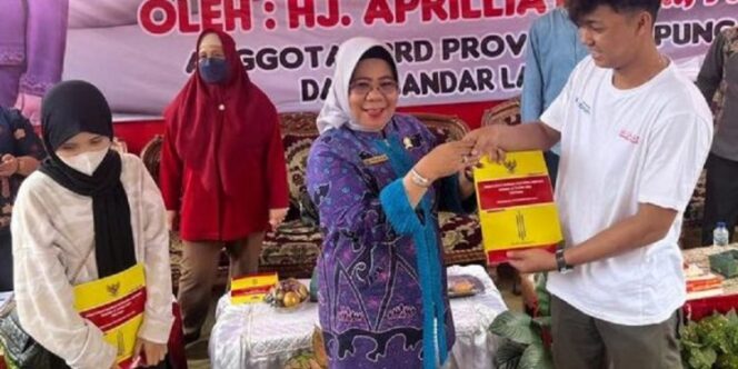 
					Anggota DPRD Lampung Aprilliati Gelar Sosperda Di Langkapura
