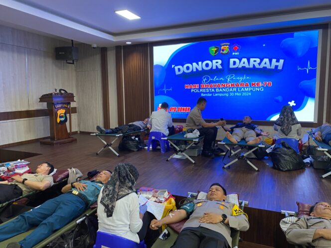 
					Sambut Hari Bhayangkara Ke-78, Polresta Bandar Lampung Gelar Donor Darah