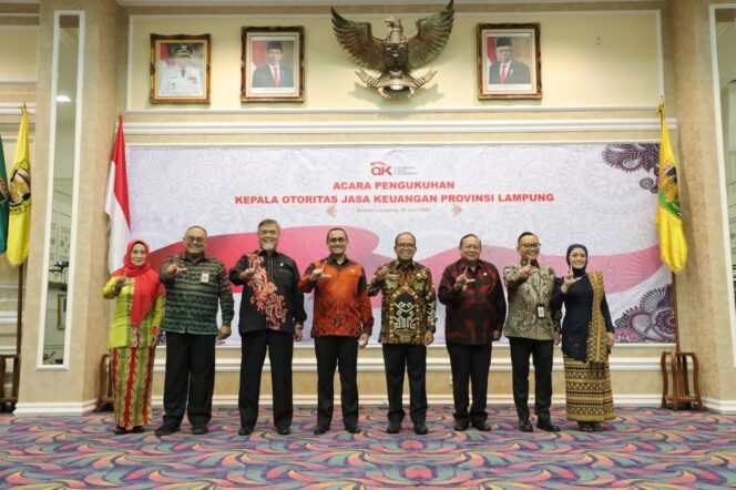 
					Pj. Gubernur Lampung Hadiri Pengukuhan Otto Fitriandy sebagai Kepala OJK 