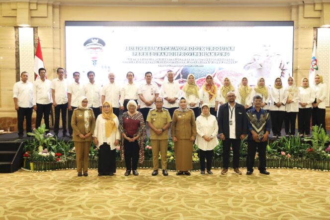 
					Pj Gubernur Samsudin Buka Temu Bisnis Produk Perkebunan dan Saksikan Pelantikan Pengurus DRKI Wilayah Lampung Masa Bakti 2024-2029