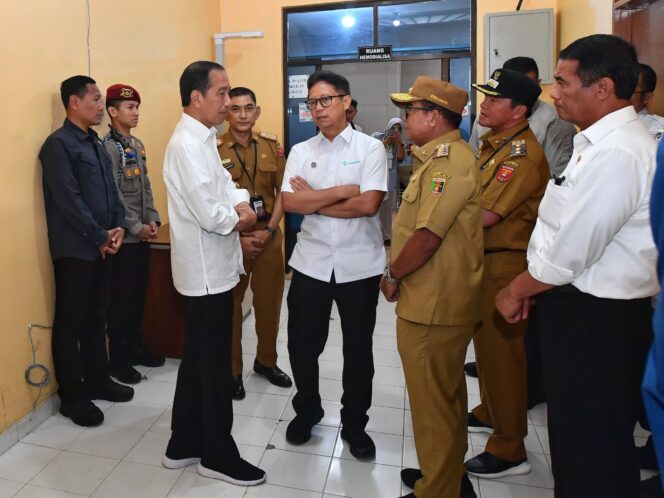 
					Presiden Joko Widodo Didampingi Sejumlah Menteri dan Pj Gubernur Lampung Kunjungan ke RSUD Alimuddin Umar