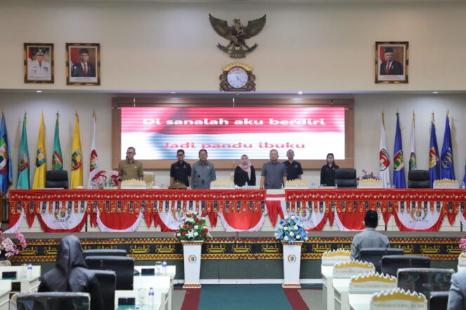 
					Sekdaprov Hadiri Paripurna Penyampaian 6 Raperda Usulan Inisiatif DPRD terhadap Penjelasan Pimpinan Bapemperda DPRD Lampung