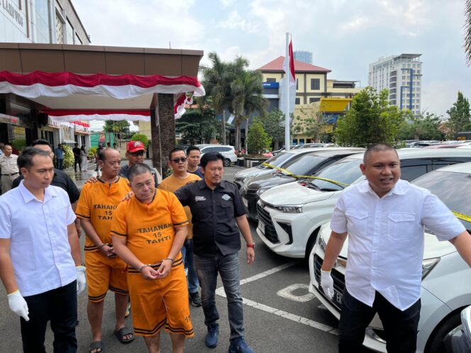 
					Polresta Bandar Lampung Bekuk 2 Pelaku Penggelapan, Sita 12 Mobil Rental 