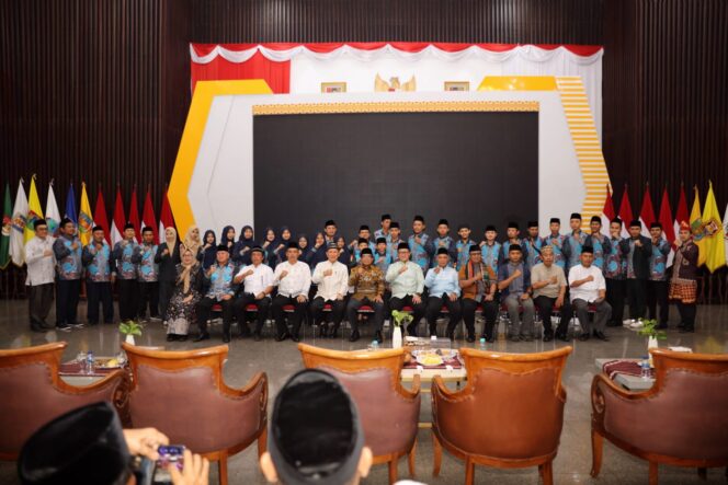 
					Pj Gubernur Lepas Kafilah Provinsi Lampung Ikuti MTQ Nasional XXX Tahun 2024 di Kaltim