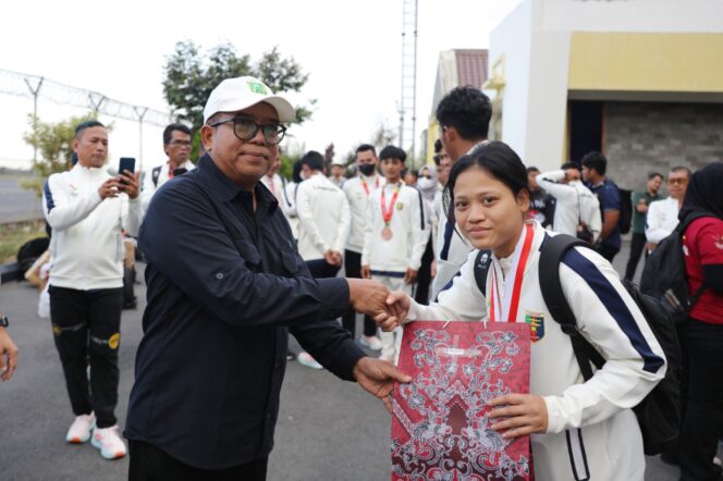 
					Pj Gubernur Samsudin Sambut Kontingen PON Lampung