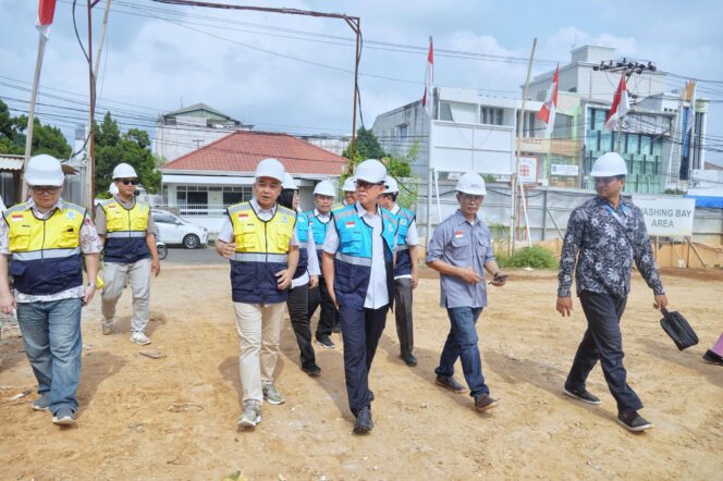 
					Sekda Provinsi Lampung Tinjau Progres Pembangunan Masjid Al-Bakrie 