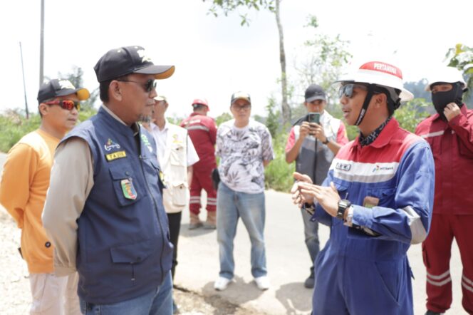 
					Kadis BMBK Lampung dan PT Pertamina Geothermal Energy Tinjau Perbaikan Jalan Talang Padang-Ngarip Terdampak Longsor