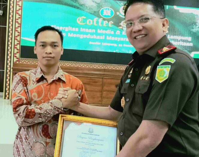 
					IWO Lampung Terima Penghargaan dari Kejati 