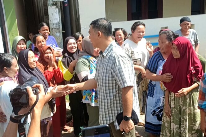 
					Anggota Komisi VII DPR RI Rycko Menoza SZP Bantu Korban Banjir Bandar Lampung