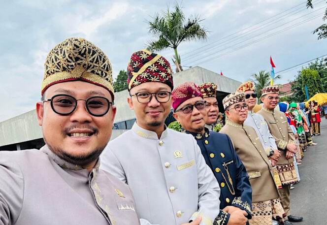 
					Anggota DPRD Lampung Syukron Muchtar Hadiri Tradisi Adat Ngantak