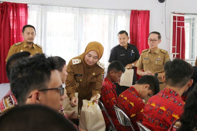 
					Sentuhan Hati Wagub Jihan untuk UPTD Sosial Lampung