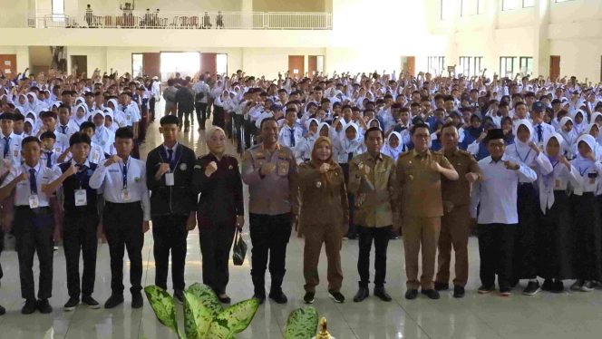 
					Wali Kota Eva Dwiana Buka Diklat Satgas Remaja Anti Narkoba, Kekerasan, dan Judi Online