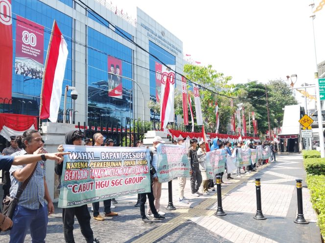 
					Dari Kementerian hingga Istana, Rakyat Lampung Gempur Jakarta: Copot Nusron Wahid! Ukur Ulang PT SGC!
