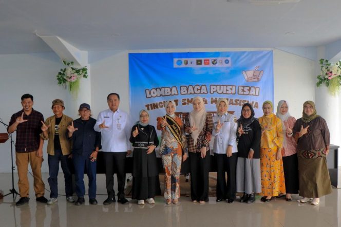 
					Bunda Literasi Lampung Dorong Generasi Muda Berkarya Lewat Puisi Esai