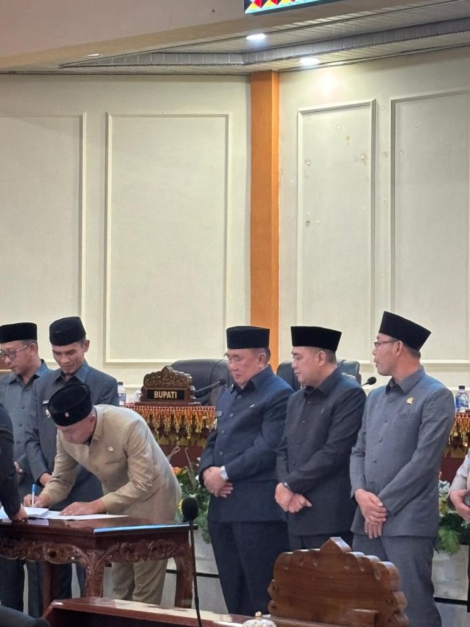 
					DPRD Tanggamus Sahkan Perubahan APBD 2025