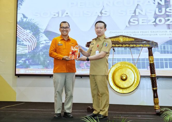 
					Sekdaprov Lampung Tekankan Literasi Data saat Luncurkan Buku Statistik BPS