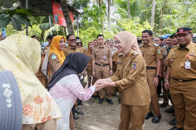 
					Wagub Jihan Salurkan Bantuan ke Warga Terdampak Gempa Tanggamus