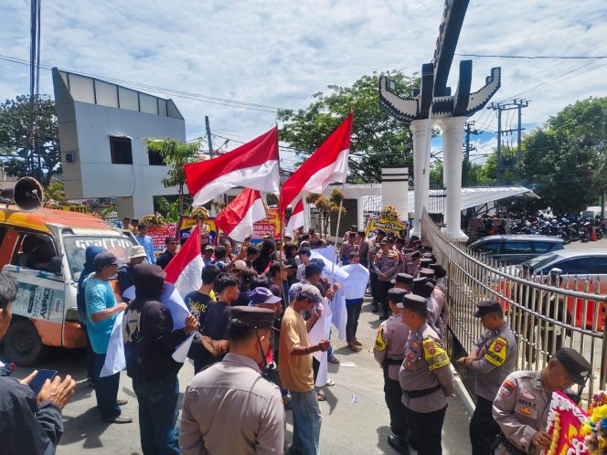 SIMPUL Gelar Aksi di Kejati Lampung, Desak Penuntasan Kasus BBM Bersubsidi