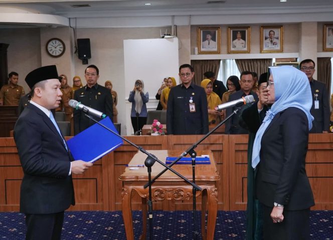 
					Gubernur Lampung Lantik Pejabat Pimpinan Tinggi Pratama di lingkungan Pemprov Lampung