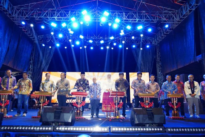 
					Gubernur Lampung Buka Lampung Fest 2025, Usung Tema “Coffee and Tourism” untuk Dorong Hilirisasi Kopi