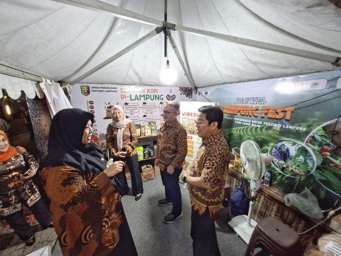 
					Lampung Fest 2025: ‘Coffee and Tourism’ Pikat Hati Wakil Bupati Pringsewu Umi Laila