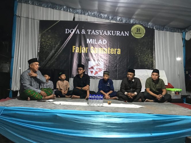 
					Milad ke-15 Fajar Sumatera, Dirut Deni Kurniawan Salurkan Bantuan Sosial untuk Warga Bandar Lampung