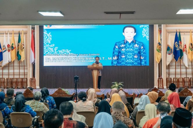 
					Pemprov Lampung Serahkan Tali Asih dan Penghargaan Atlet ASN Berprestasi PORNAS XVII