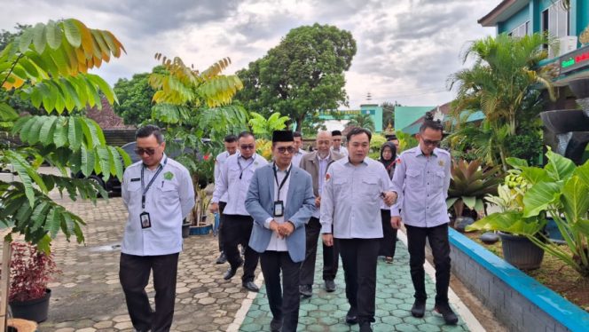 
					Pelaksanaan Ujian Madrasah di MAN 1 Bandar Lampung Berjalan Profesional, Kakanwil Beri Apresiasi