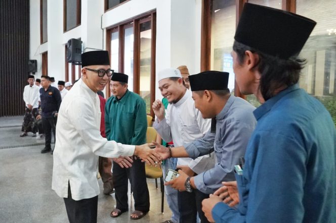 
					Pemprov Lampung Beri Dukungan Nyata bagi Pesantren untuk Menjaga Keberlanjutan Pendidikan