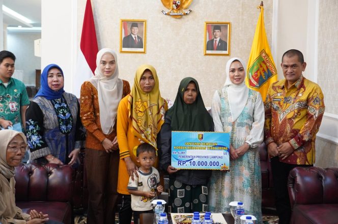 
					Pemprov Lampung Salurkan Santunan untuk Keluarga Korban Kebakaran Gedung Terra Drone