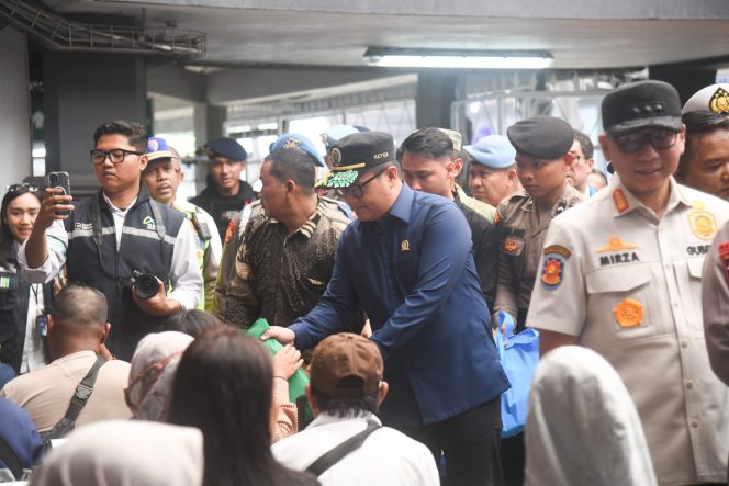 
					Ketua DPRD dan Gubernur Lampung Dampingi Kapolri Tinjau Arus Balik di Bakauheni