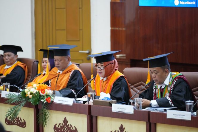 
					Promovendus FISIP Unila Raih Gelar Doktor, Teliti Fungsi Representasi DPRD