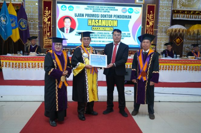 
					FKIP Unila Gelar Ujian Terbuka Disertasi, Angkat Isu Kepemimpinan Digital di Sekolah
