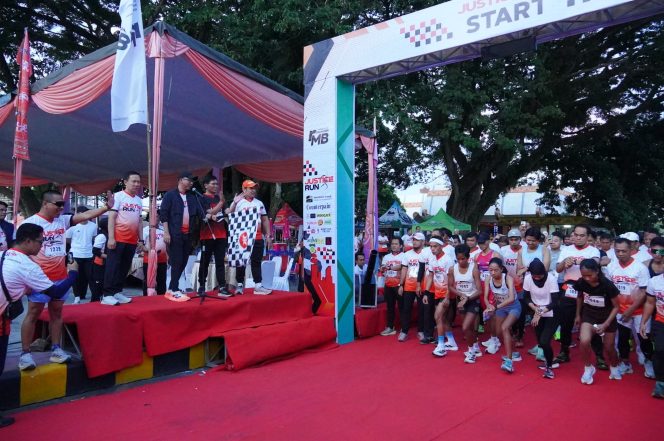 
					Ribuan Pelari Meriahkan Justice Run 2026 di Bandar Lampung